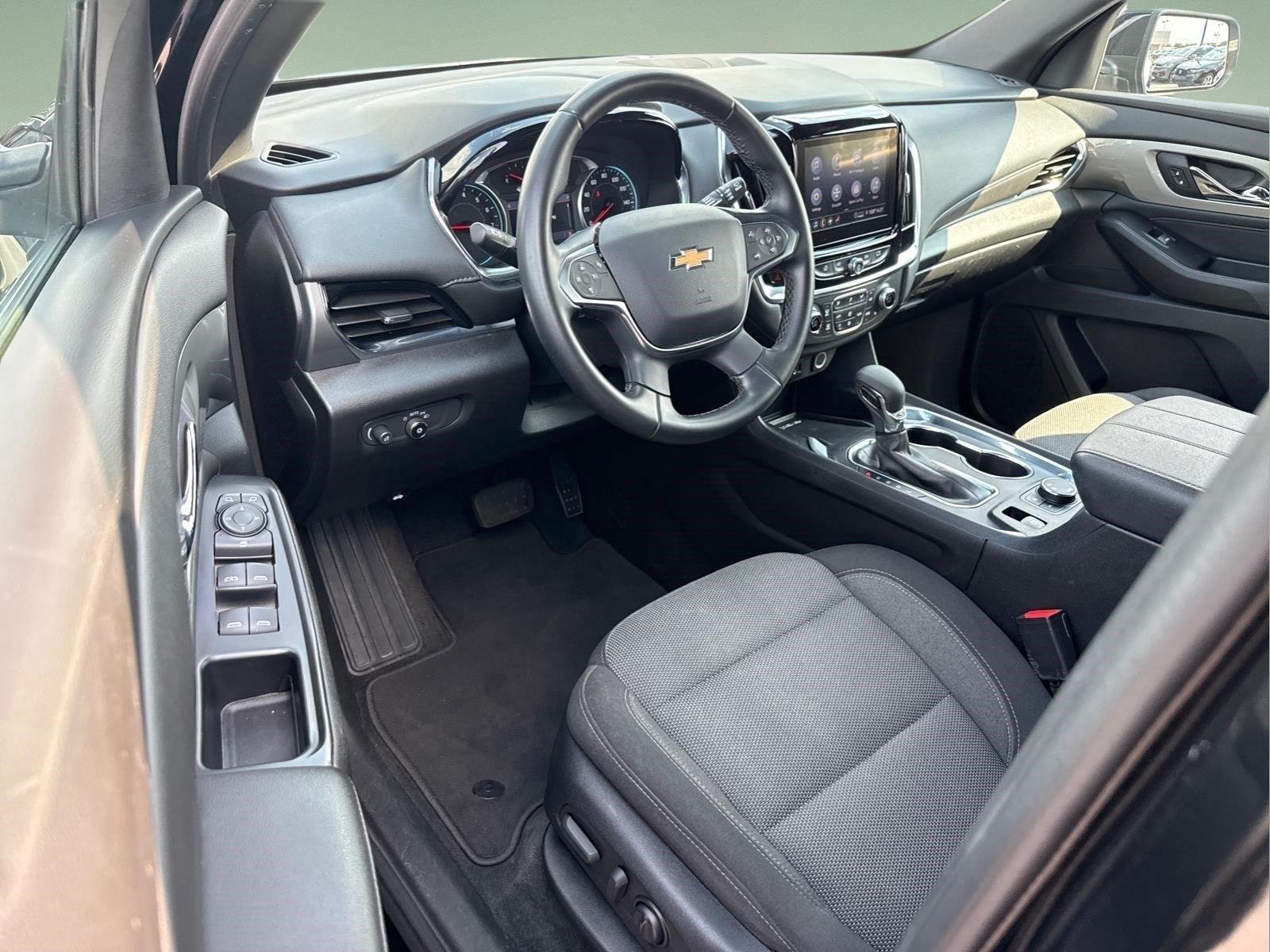 Used 2023  CHEVROLET LT image 15