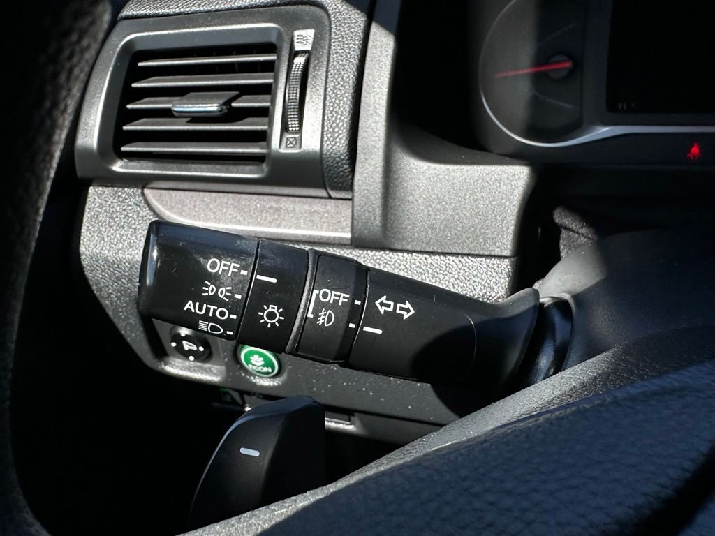Used 2019  Honda Sport image 31