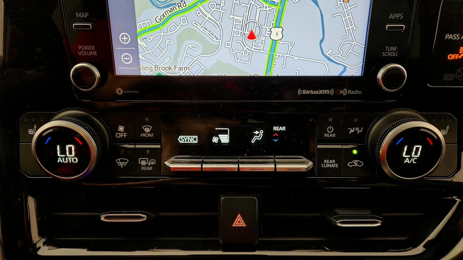 Used 2022  Toyota XLE image 35
