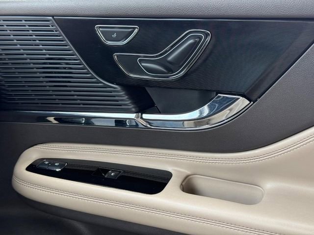 Used 2022 Brown Lincoln Standard image 21