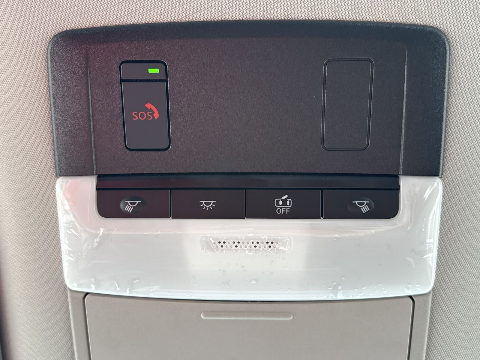 New 2026 White Nissan SL image 10