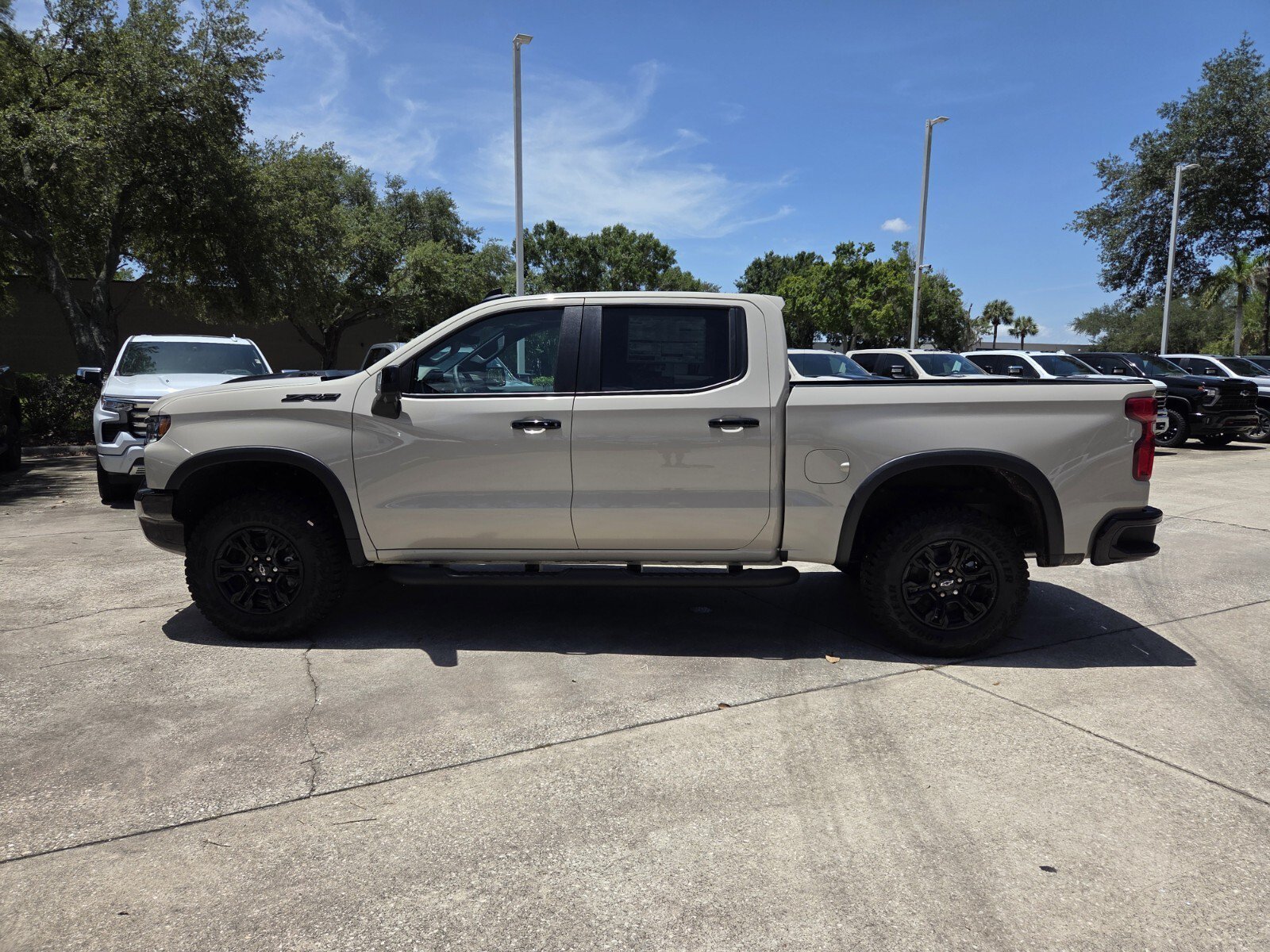 2026 Chevrolet Silverado 1500 ZR2 - Photo 4