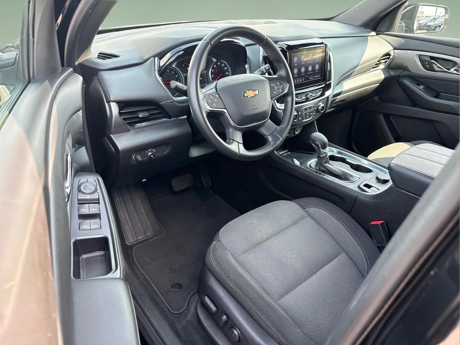Used 2023  CHEVROLET LT image 15