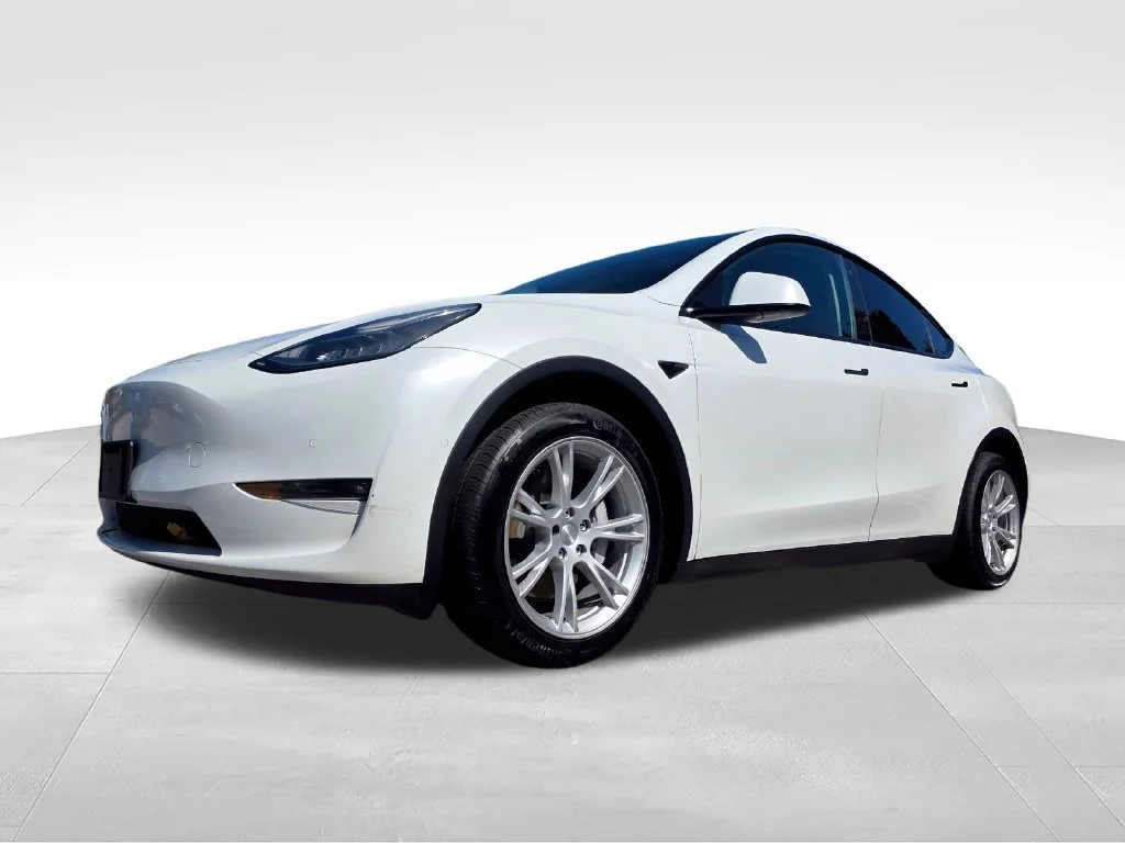 Used 2021  Tesla Long Range image 37