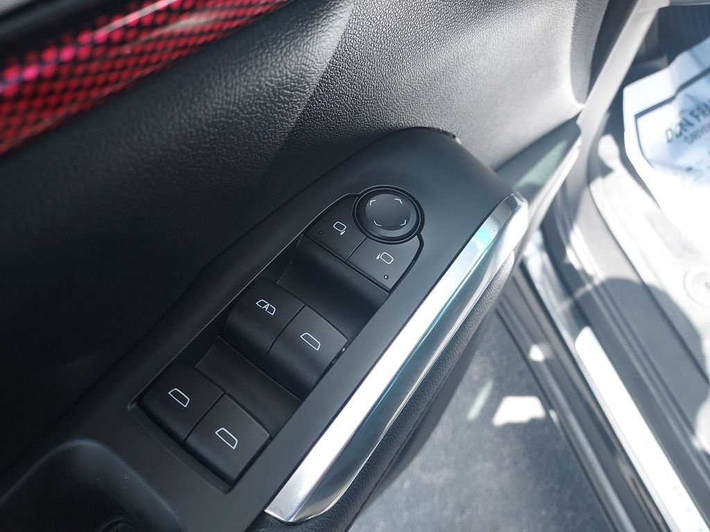 Used 2025 Black Chevrolet Z71 image 11