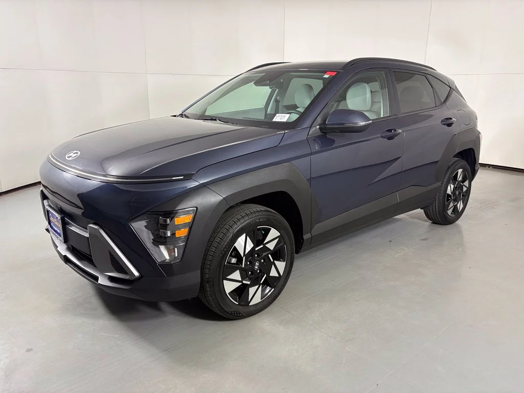 Used 2024 Blue Hyundai SEL image 4