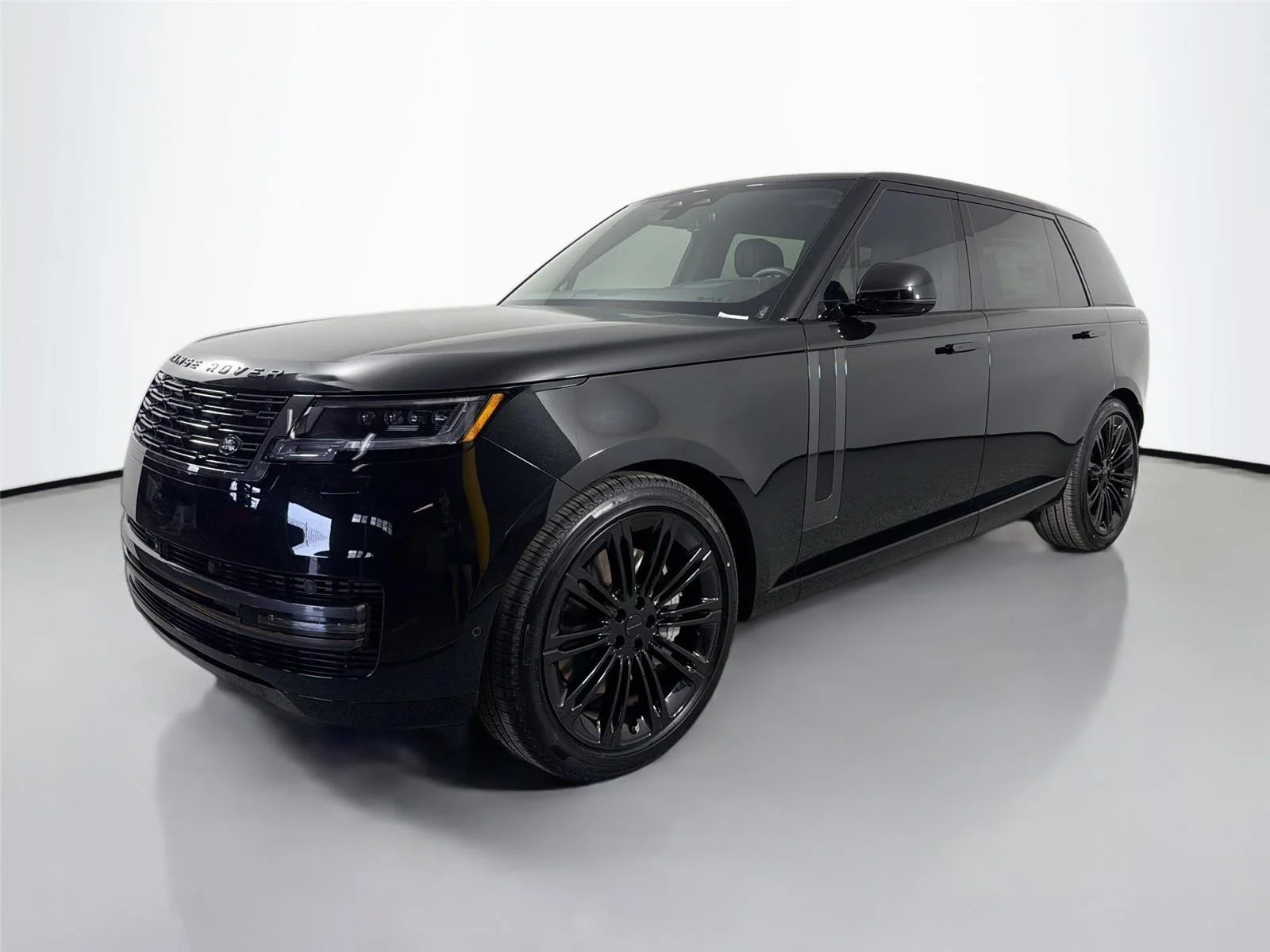 2026 Land Rover Range Rover 4.4 SE LWB 7's photo