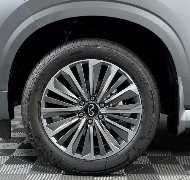 New 2027 Silver INFINITI LUXE image 10