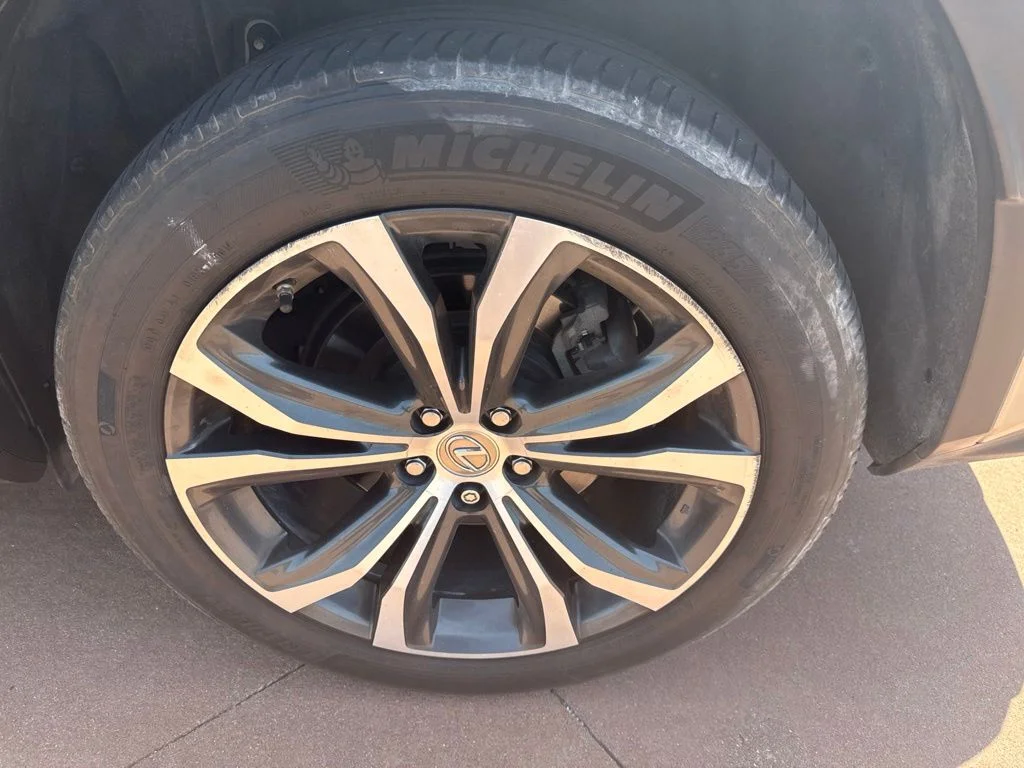 Used 2017 Silver Lexus 350 image 8