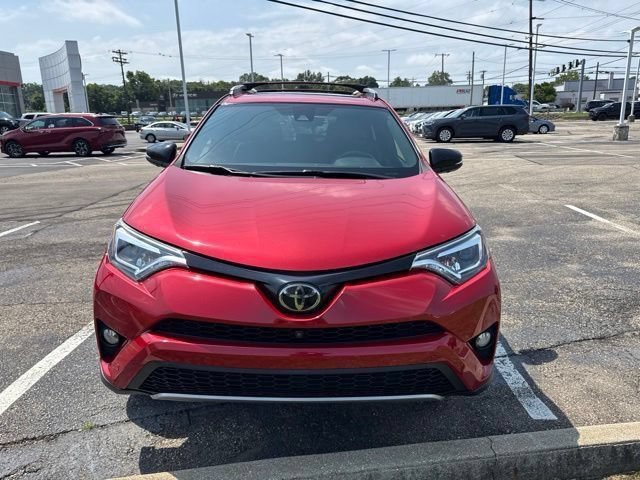 Used 2017 Barcelona Red Metallic Toyota SE image 19