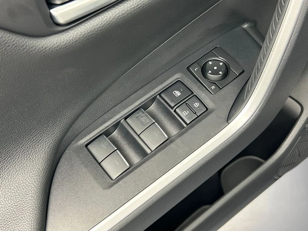 Used 2025 Silver Sky Metallic Toyota Limited image 18