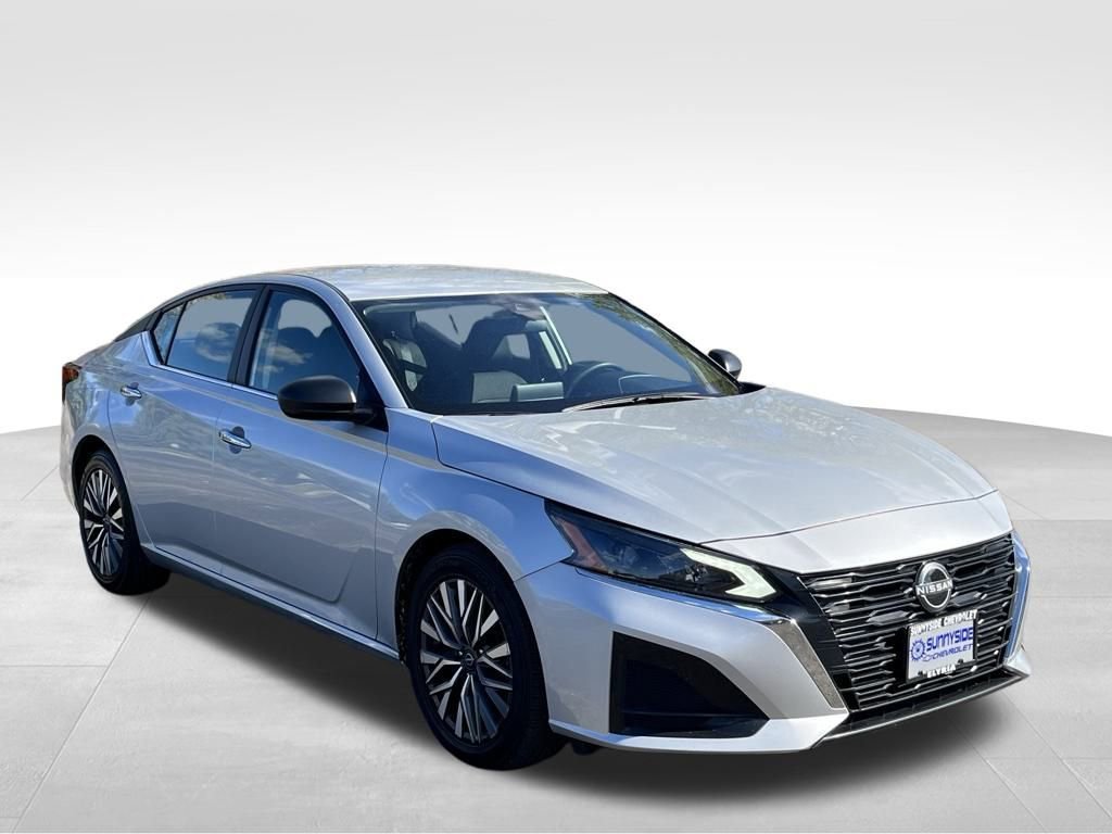 2024 Nissan Altima SV