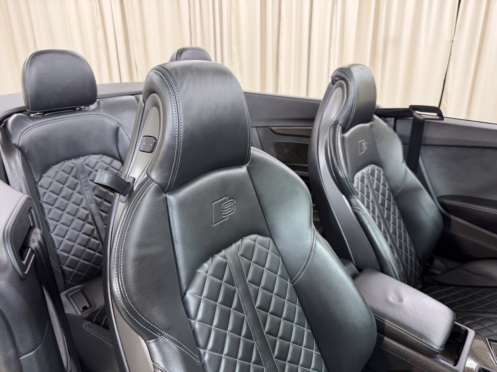Used 2024  Audi 3.0T Premium Plus image 35