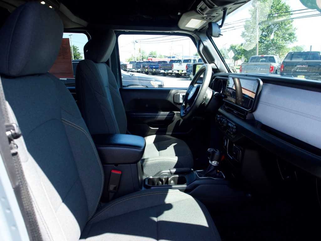 2024 Jeep Wrangler 4-Door Sport - Photo 31