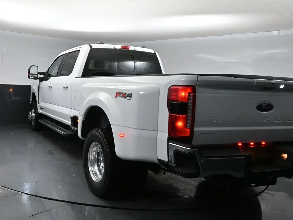 New 2026 Oxford White Ford F-350® XLT image 3