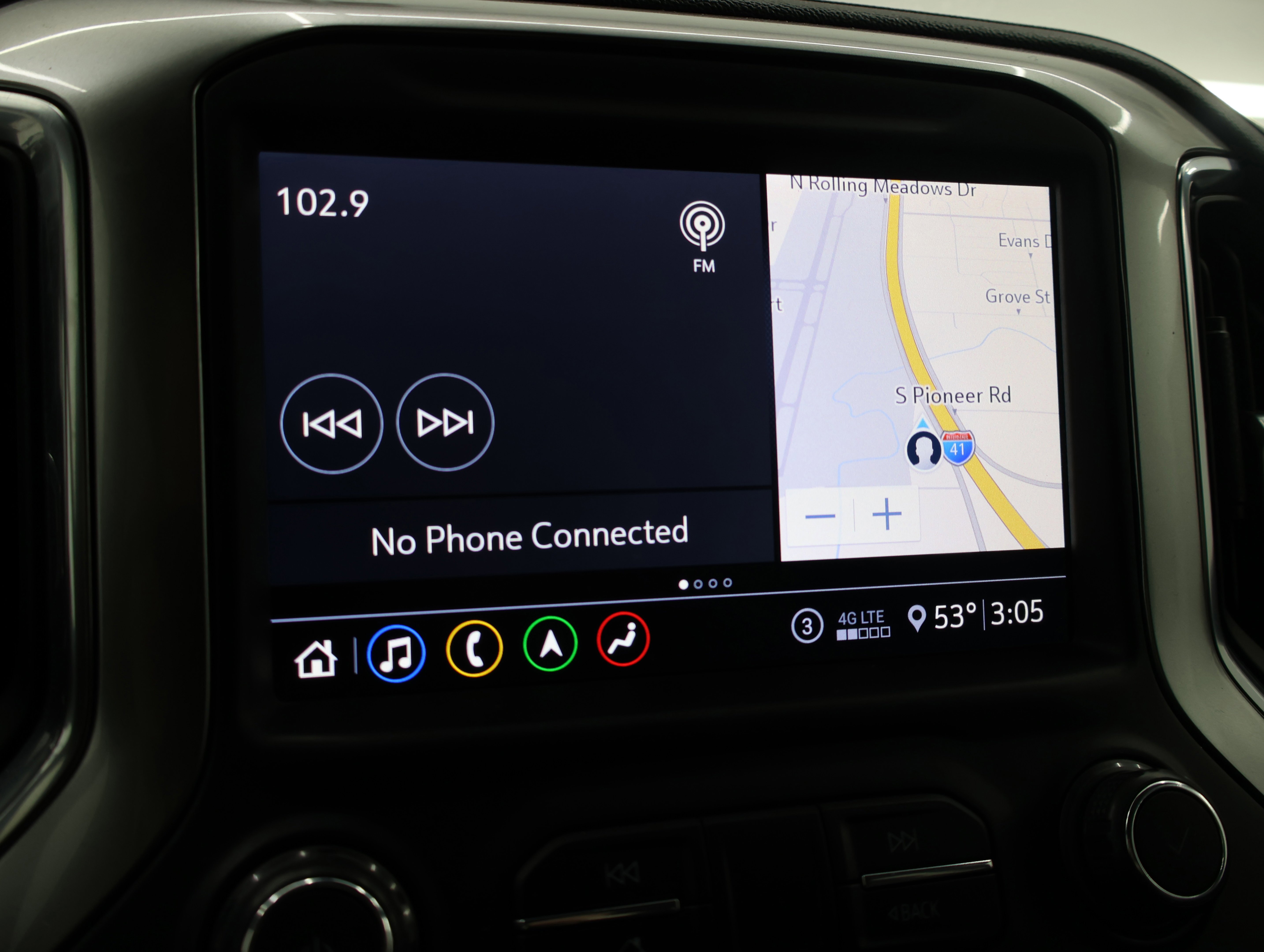 Used 2020 Silver Ice Metallic Chevrolet LTZ: CREW-SHORT-LTZ-Z71-DIESEL-4WD-NAV-HEAT/COOL SEATS-1 OWNER image 53