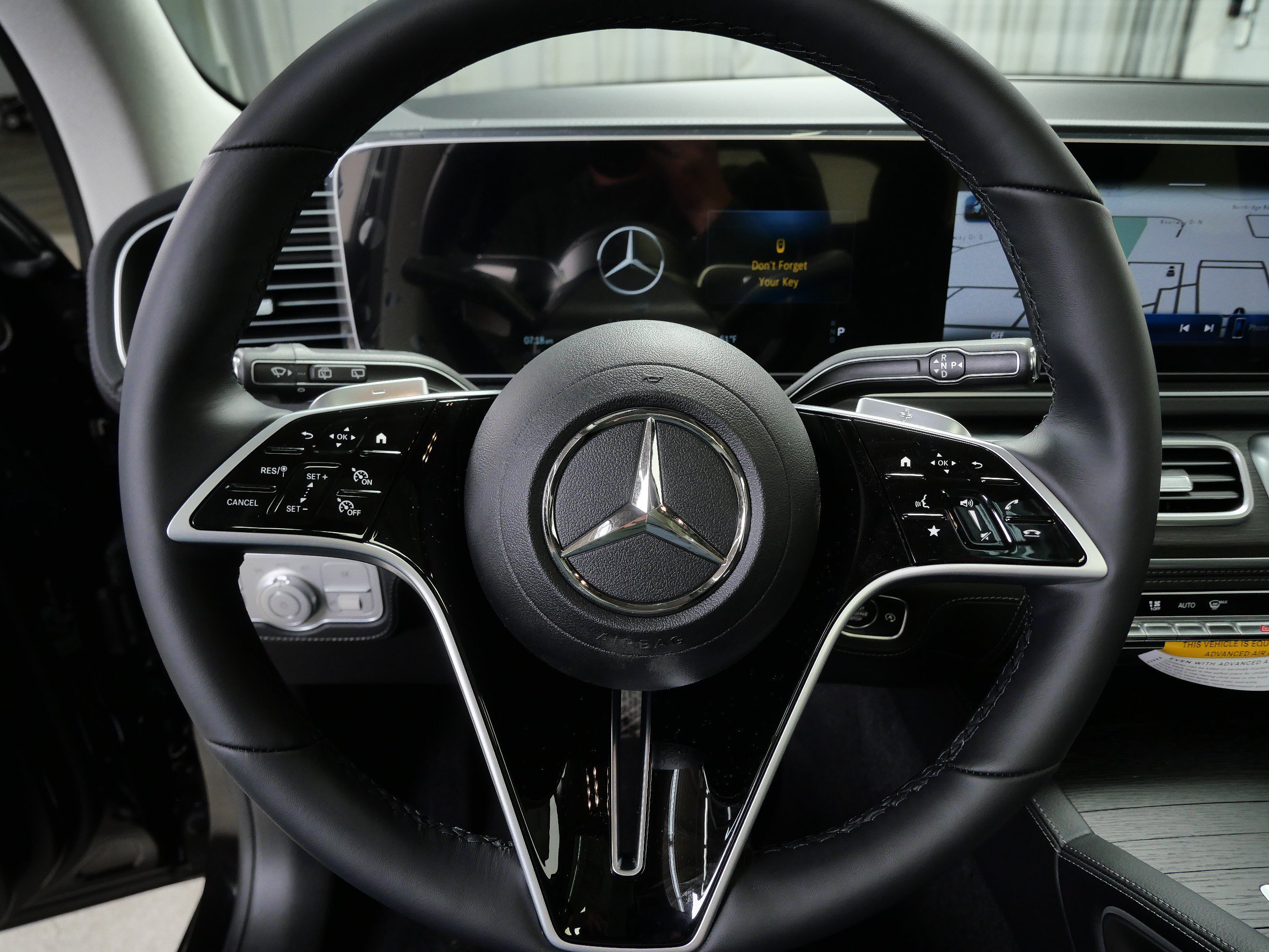 New 2026 Obsidian Black Metallic Mercedes-Benz GLE 350 image 12