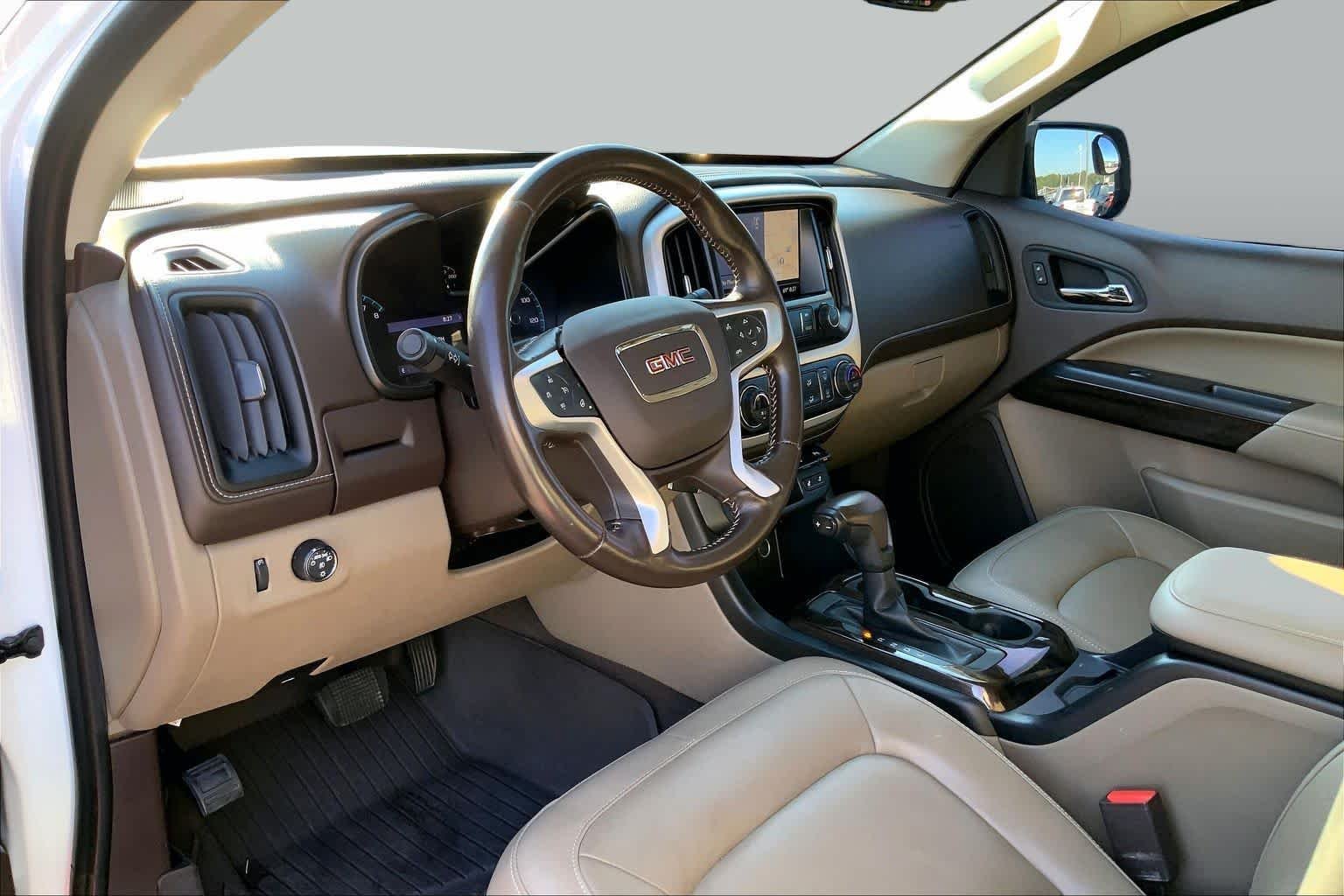 Used 2020 Summit White GMC 2WD SLT image 16