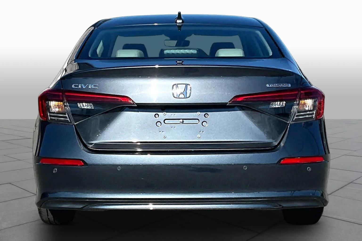 Used 2024 Meteorite Gray Metallic Honda Touring image 5