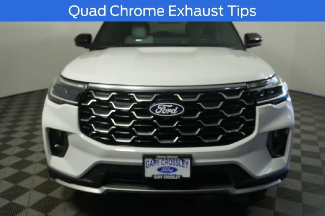 New 2027 Star White Metallic Tri-Coat Ford Platinum™ image 8