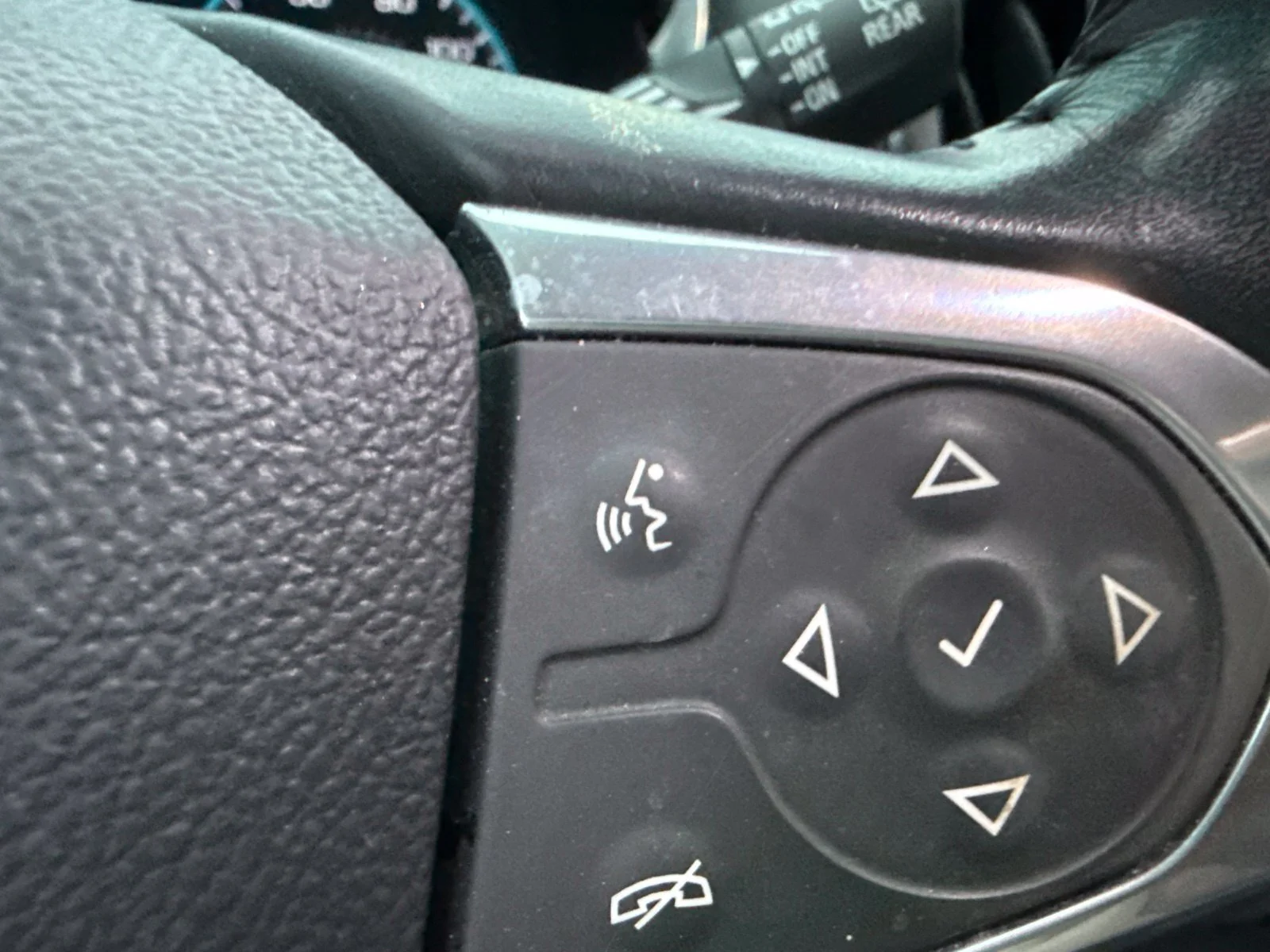 Used 2020 White Chevrolet LT image 16