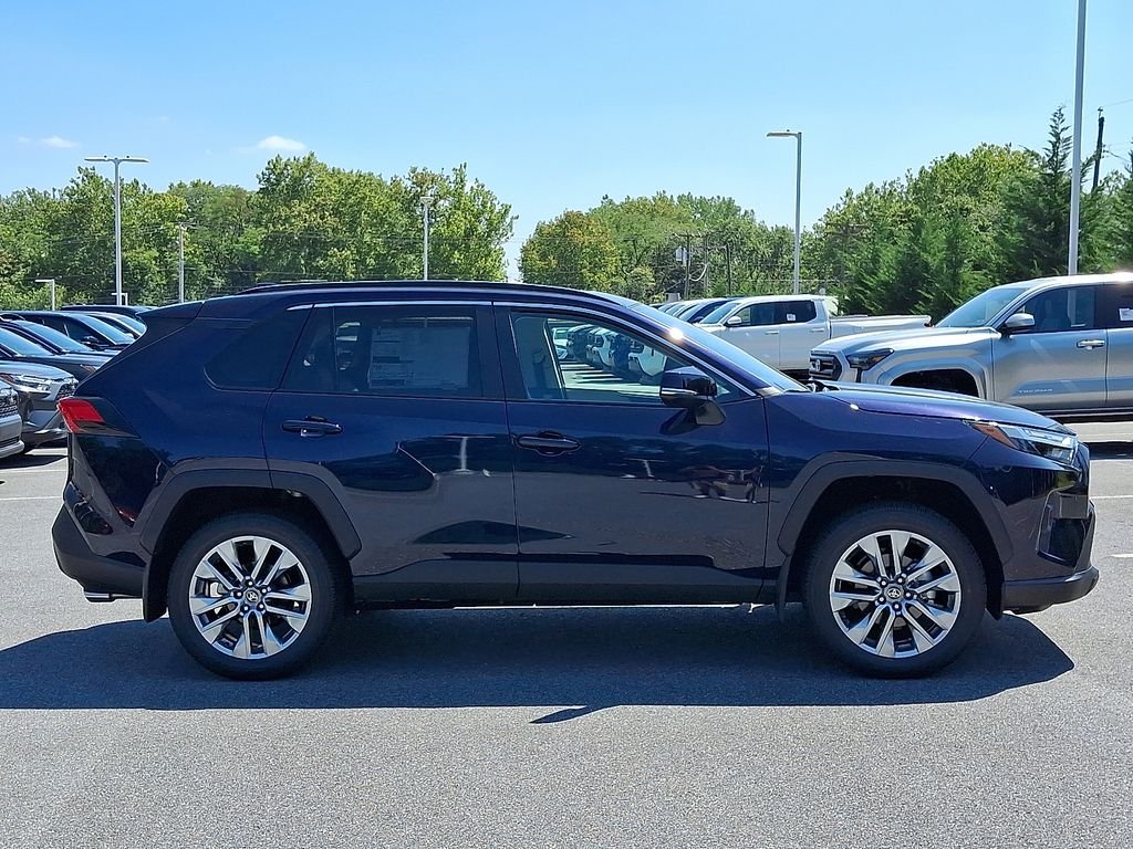2025 Toyota RAV4 XLE Premium - Photo 6