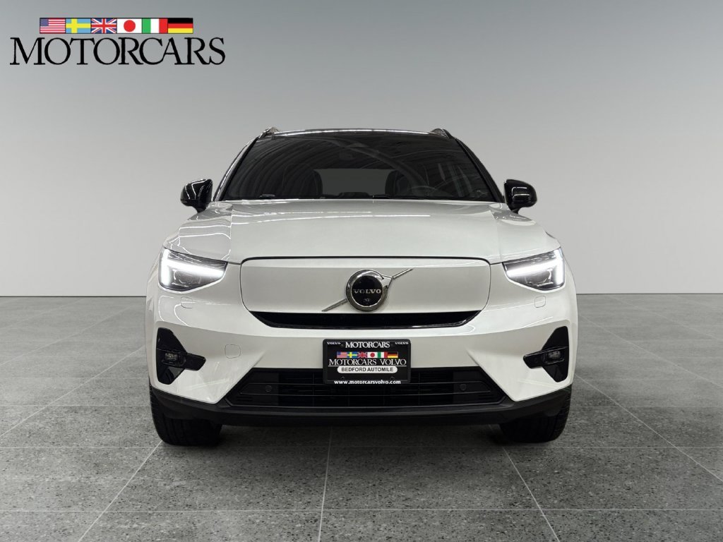 Certified Used 2023 Crystal White Volvo Ultimate image 8