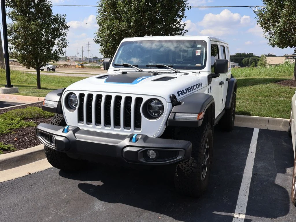 Used 2022 White Jeep Unlimited Rubicon 4xe image 1