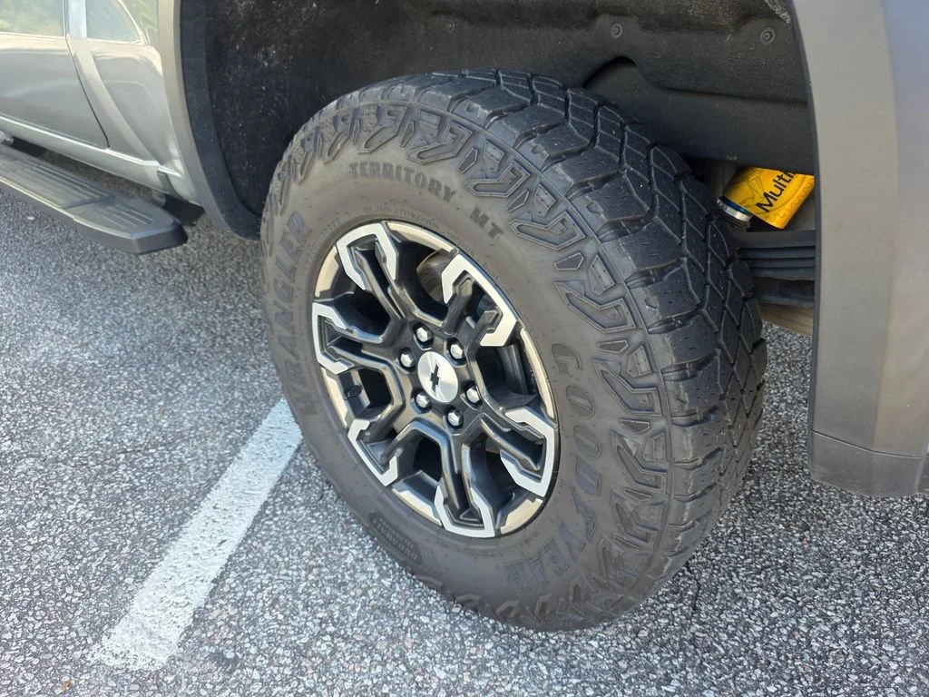 Used 2024 Sterling Gray Metallic Chevrolet ZR2 image 31