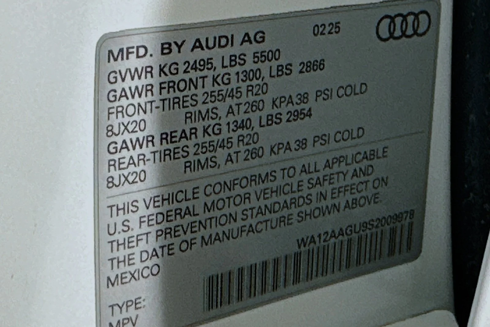 Used 2025 Glacier White Metallic Audi Premium Plus image 24