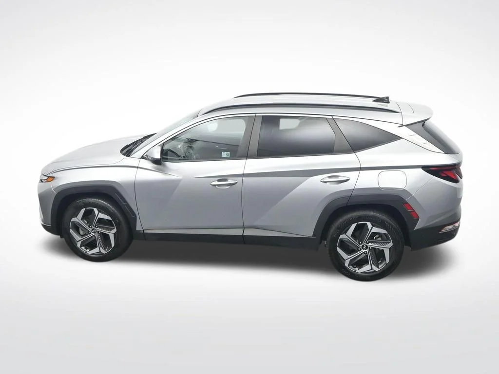Used 2024 Silver Hyundai SEL image 38