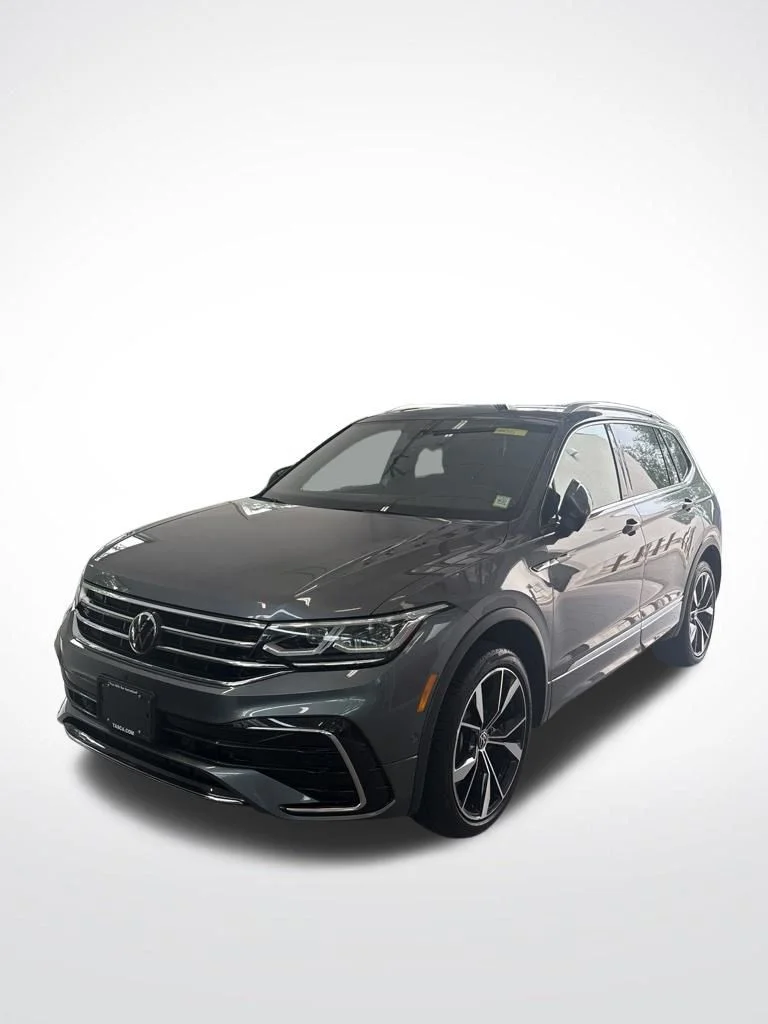 Used 2023 Gray Volkswagen 2.0T SEL R-Line image 3