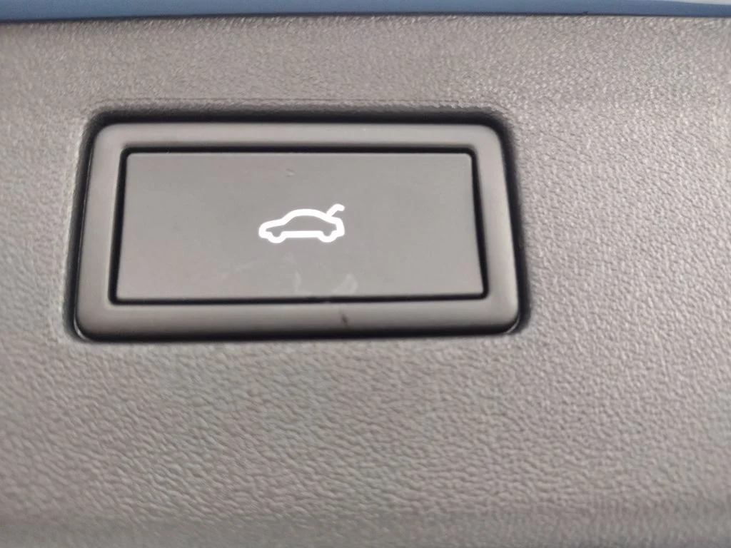 New 2026 Blue Volkswagen 2.0T SE image 19