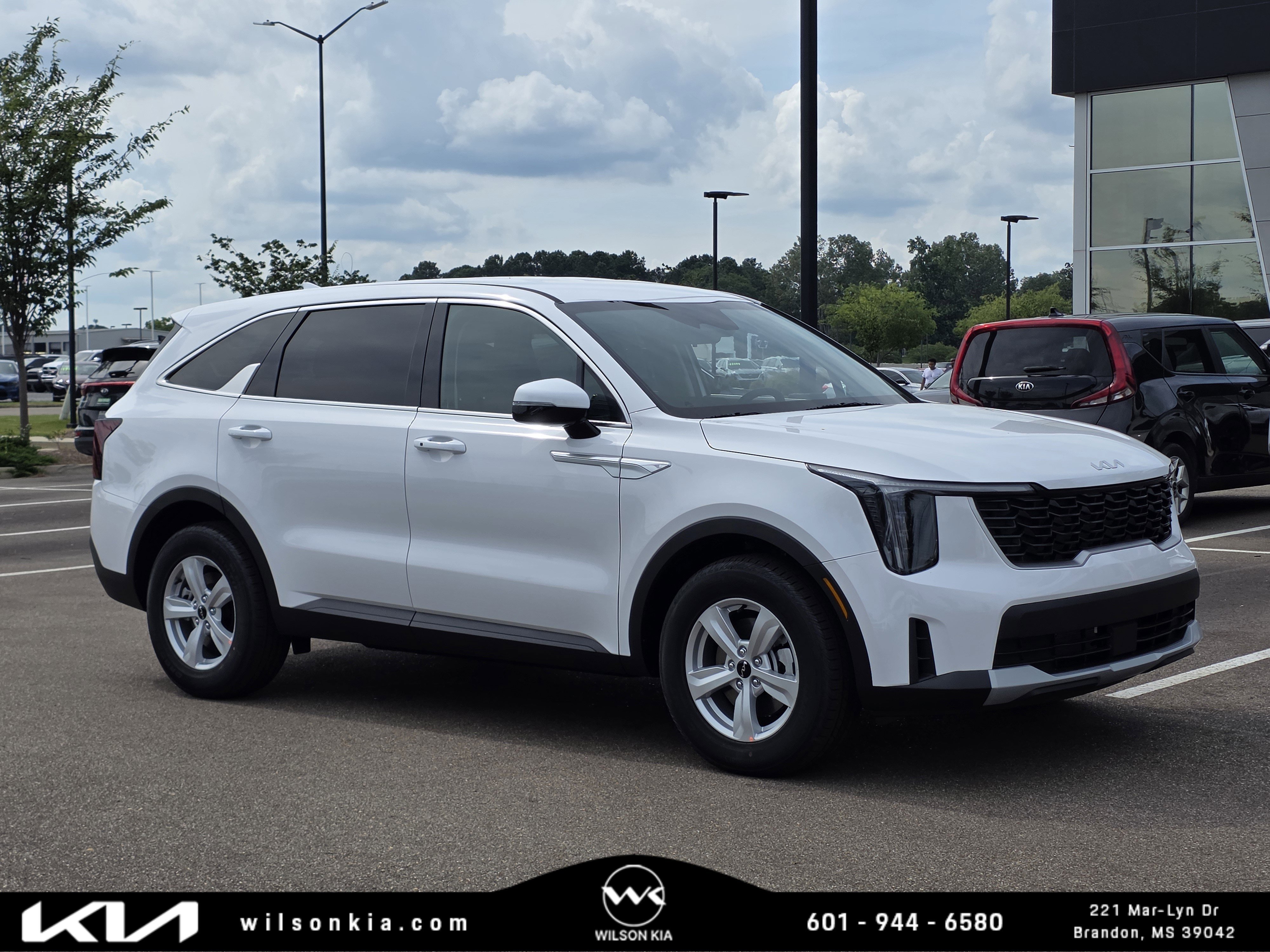 2026 Kia Sorento LX AT's photo