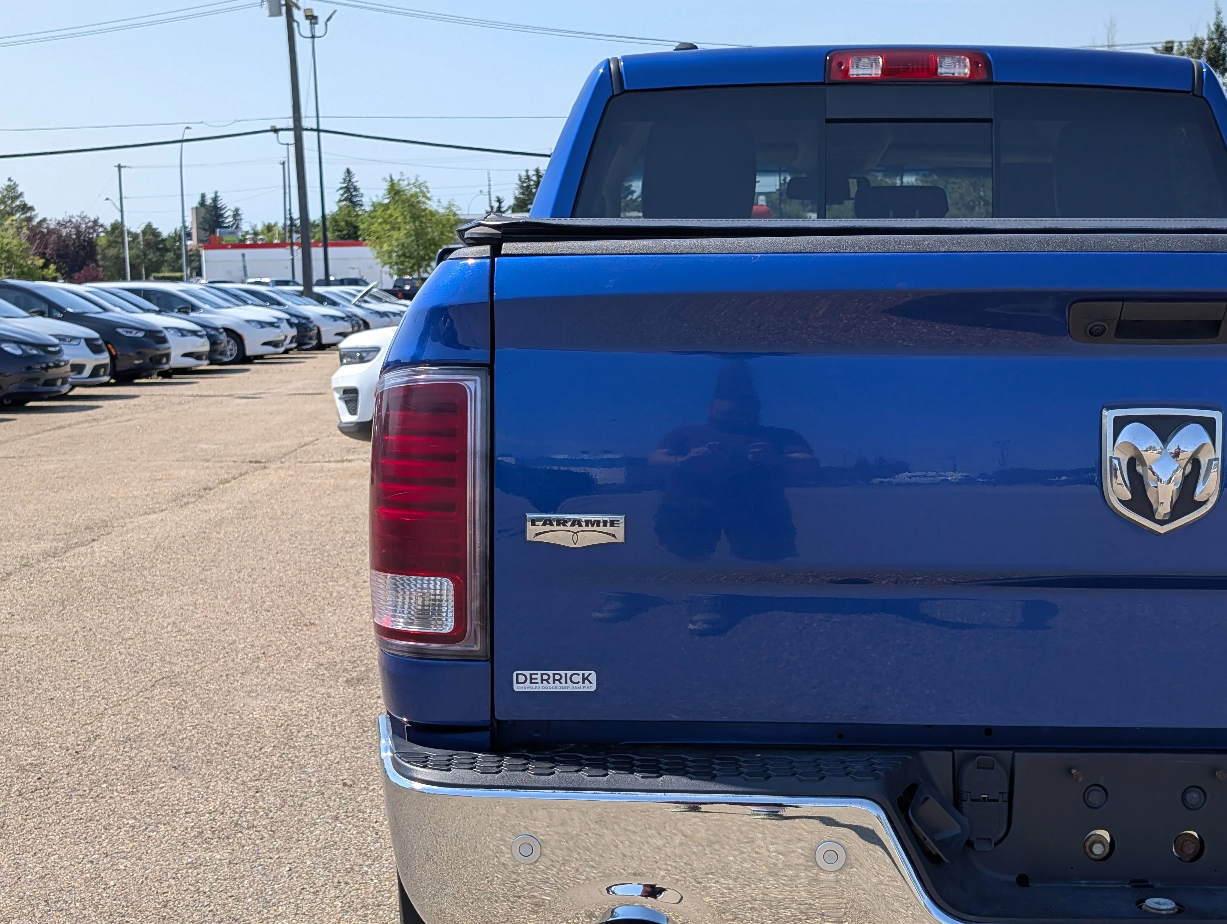 Used 2016 Blue Streak Pearl Ram Laramie image 13