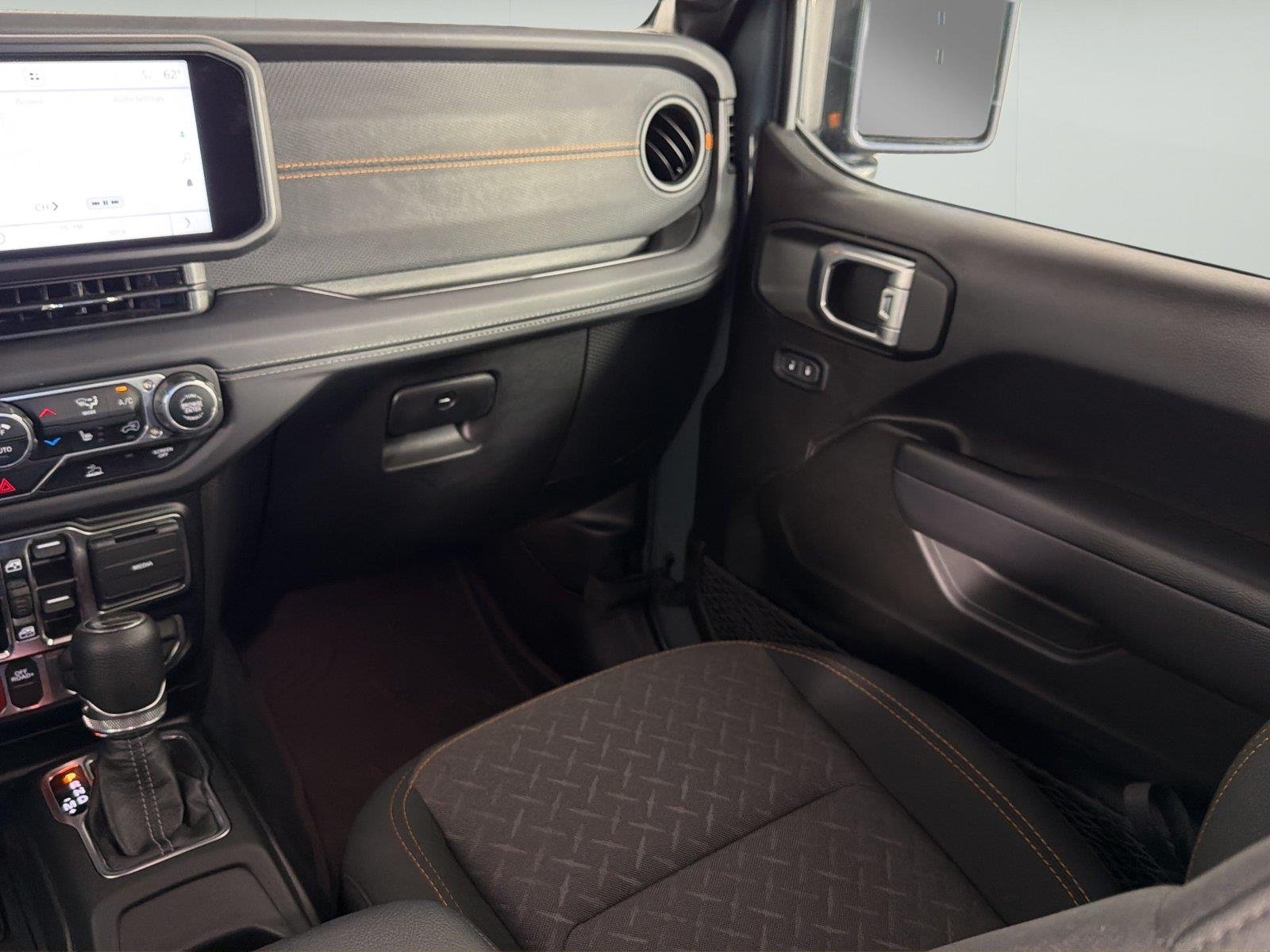 Used 2024 Anvil Clear Coat Jeep Mojave image 11