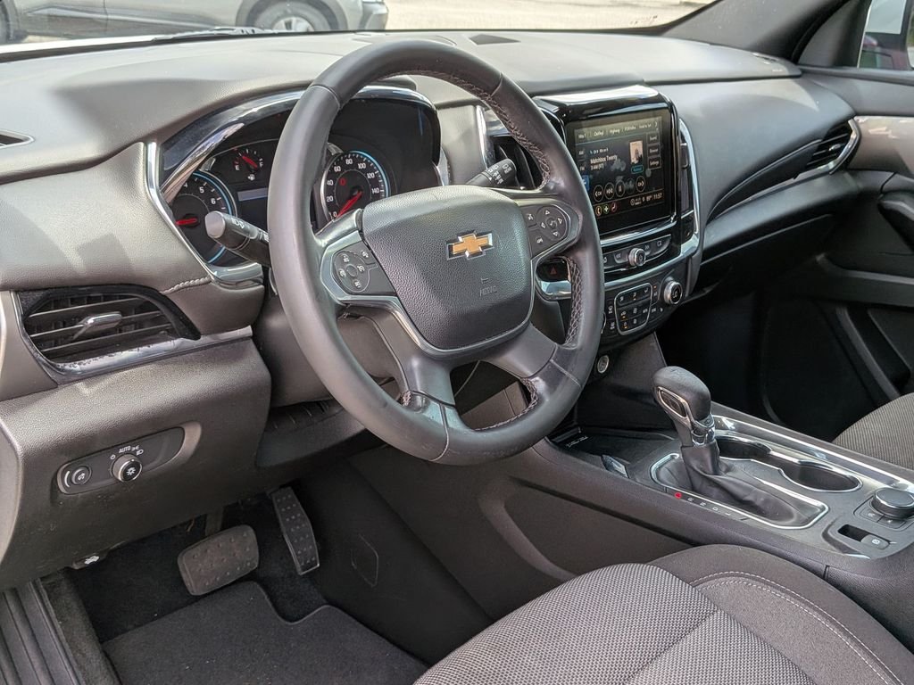 Used 2023 White Chevrolet LT image 31