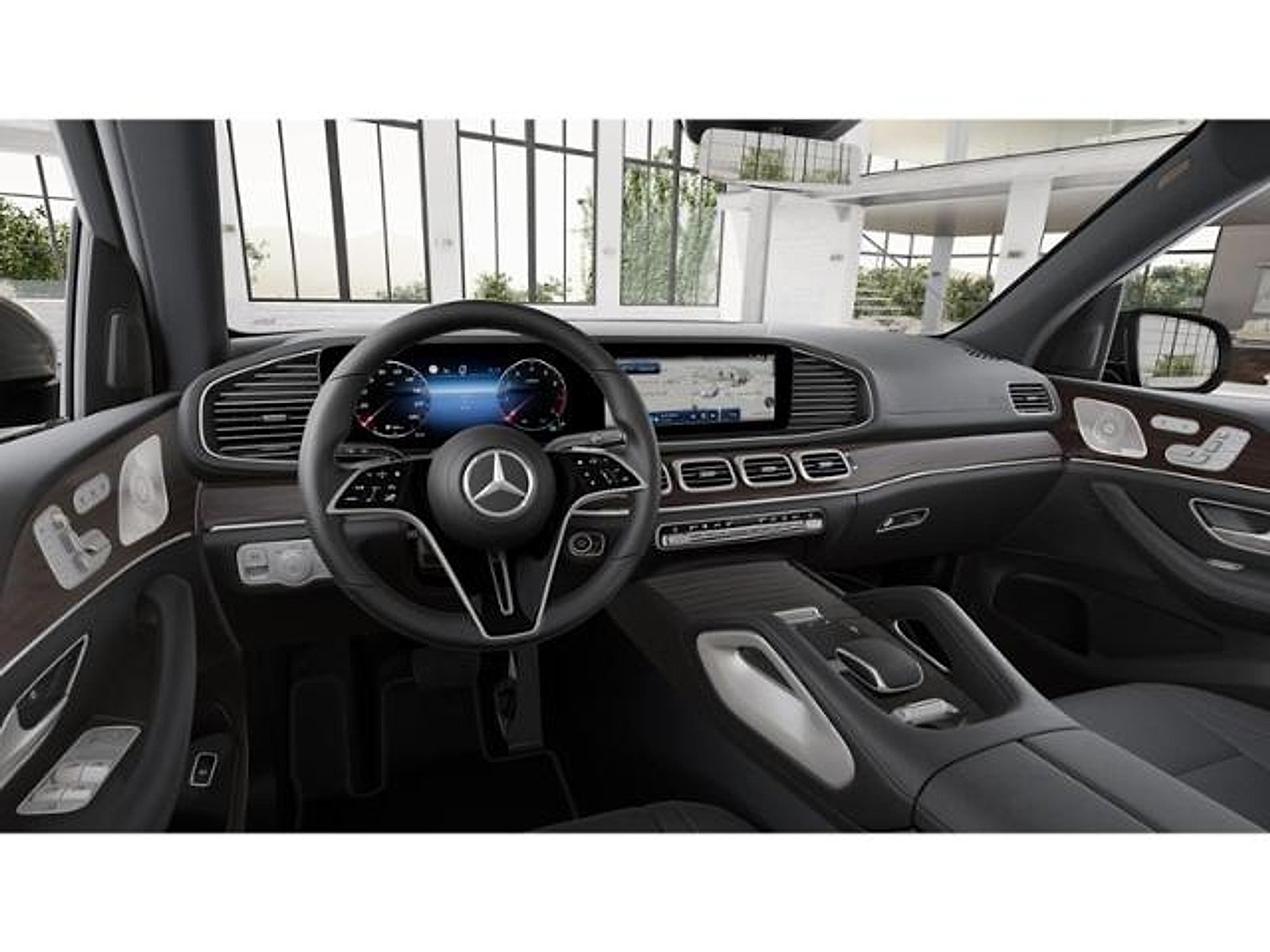 Certified Used 2025 Obsidian Black Metallic Mercedes-Benz 4MATIC® image 3