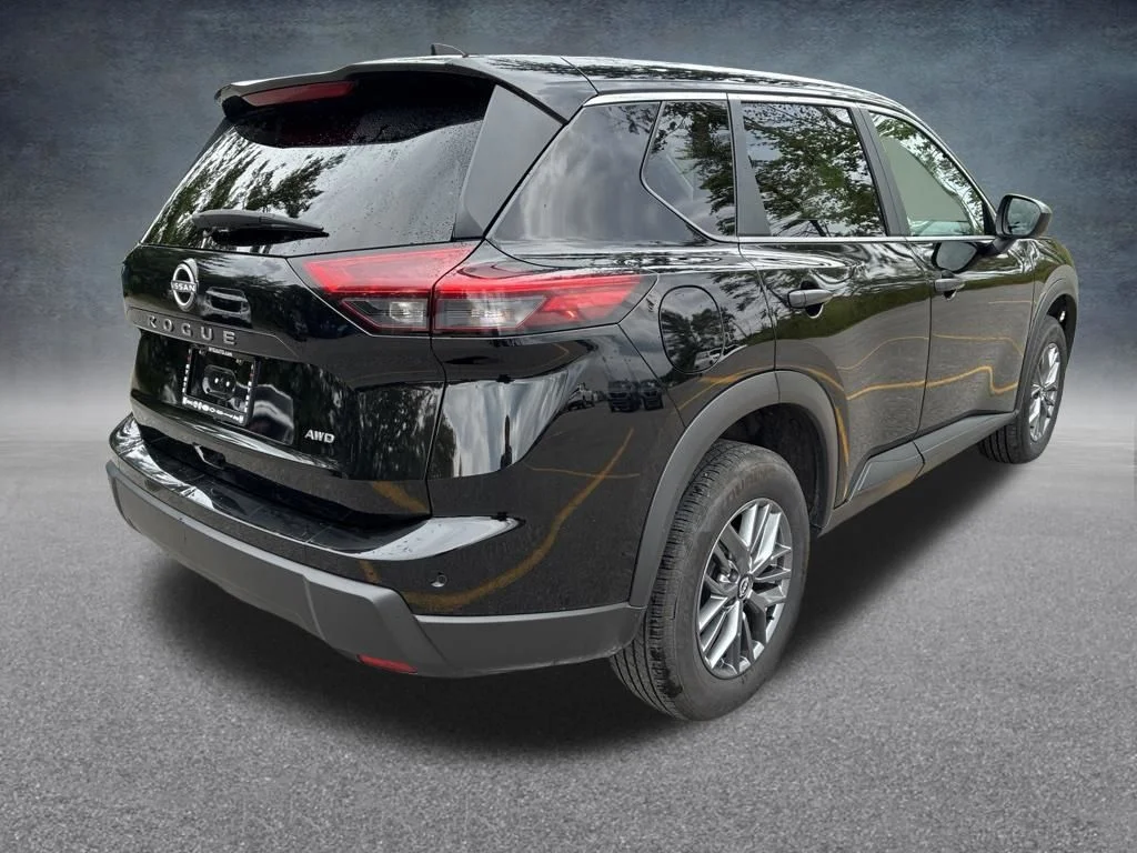 Used 2024 Black Nissan S image 5