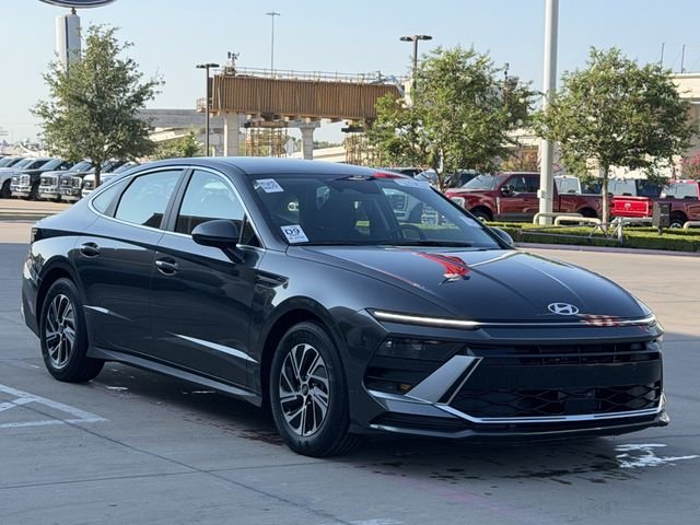 Used 2026 Gray Hyundai Blue image 1