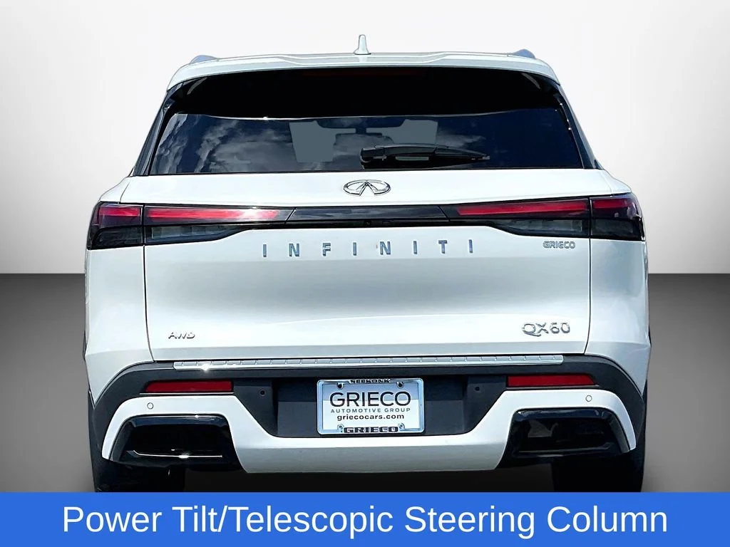 Used 2023 White INFINITI LUXE image 6