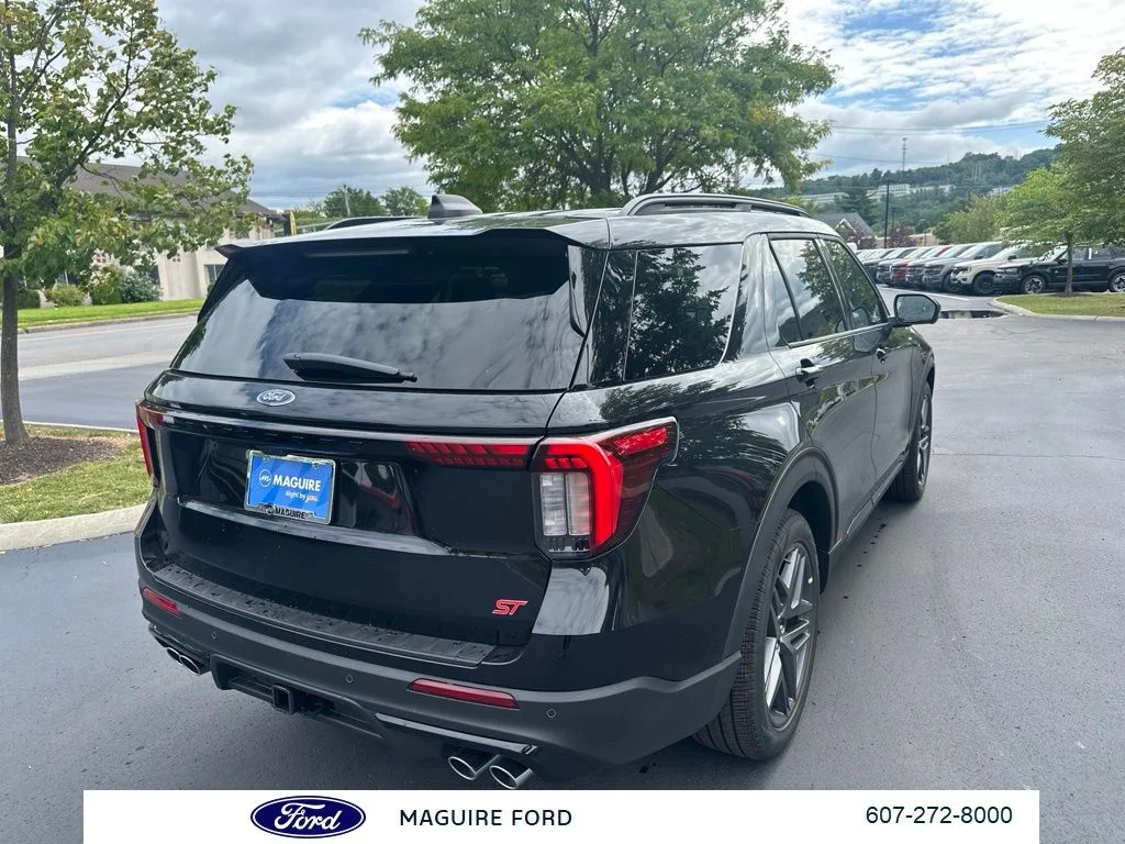 New 2026 Agate Black Metallic Ford ST image 4