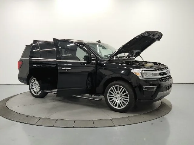 Used 2023 Black Ford Limited image 10