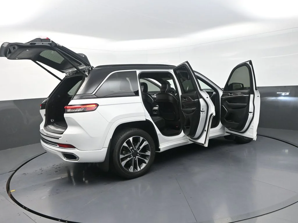 Used 2024 White Jeep Overland image 38