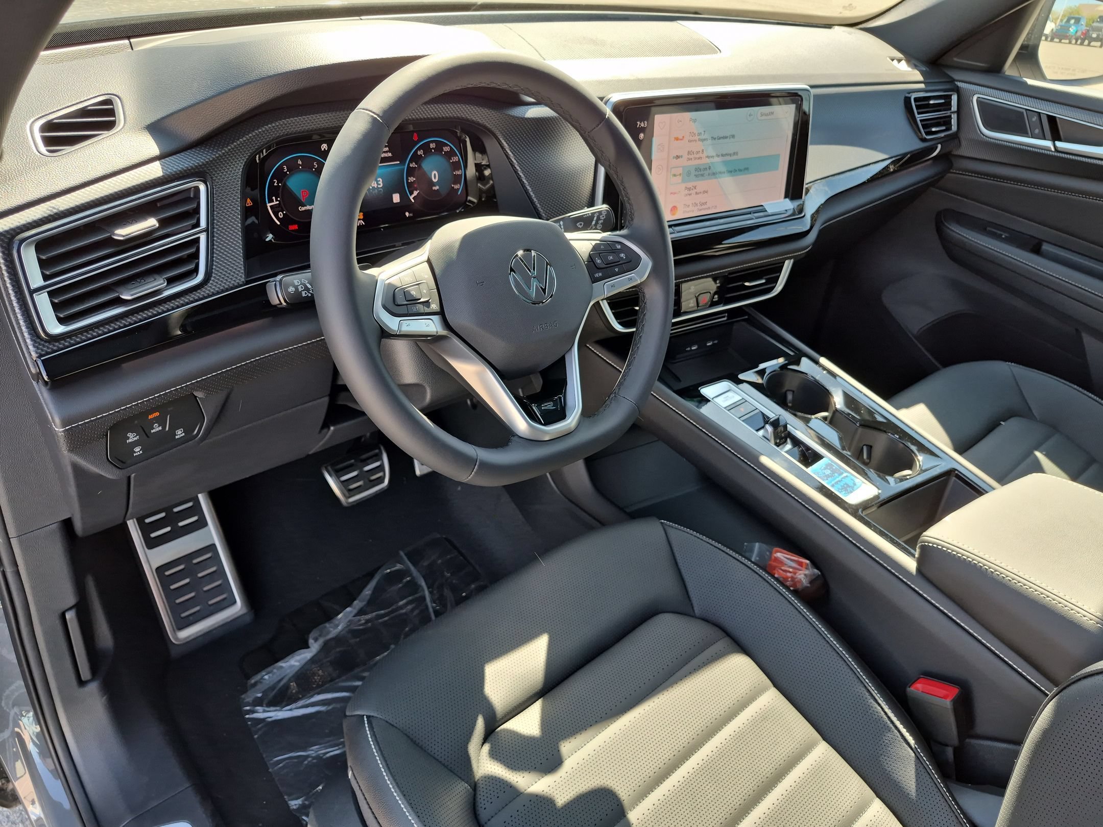 New 2026 Pure Gray Volkswagen 2.0T SEL R-Line Black image 10