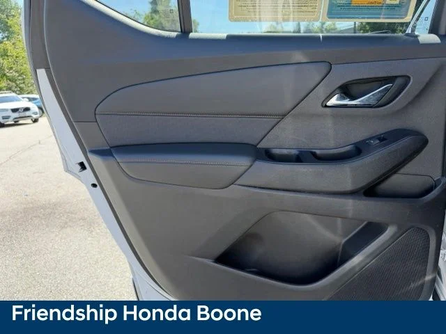 Used 2018 Beige Chevrolet Premier image 31