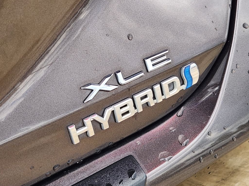 Used 2020 Brownstone Toyota Hybrid XLE image 14