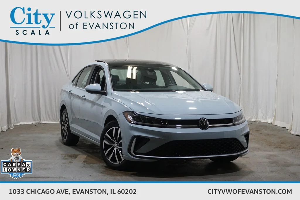 Certified Used 2025 Gray Volkswagen 1.5T SE image 1