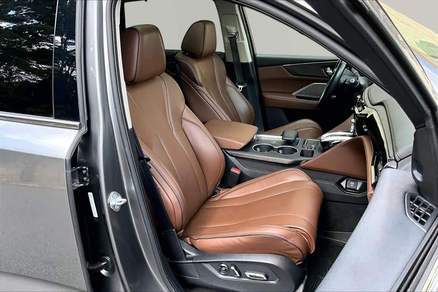 Used 2023 Liquid Carbon Metallic Acura w/Advance Package image 9