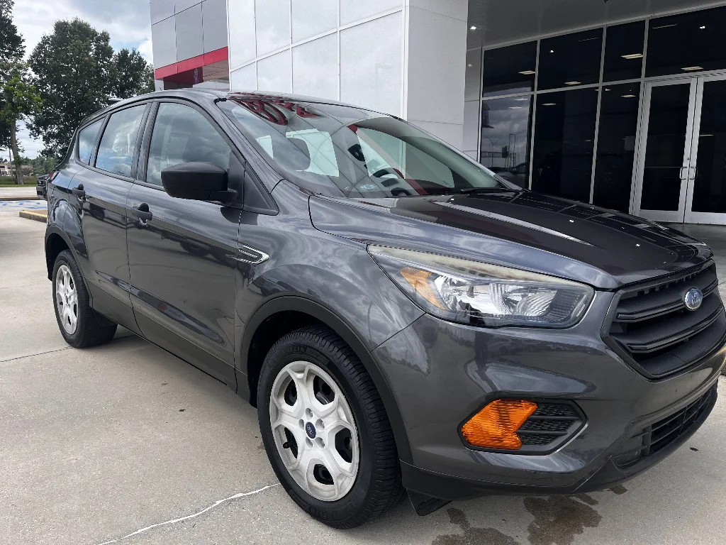 2018 Ford Escape S's photo